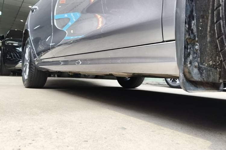 Used BYD Qin PLUS 2024 HONOR Edition DM-i 55KM Leading Model Right Side Sill