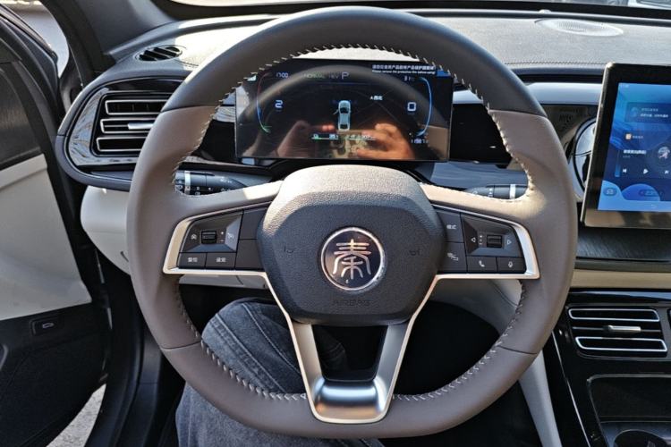 Used BYD Qin PLUS 2024 HONOR Edition DM-i 55KM Leading Model Steering Wheel