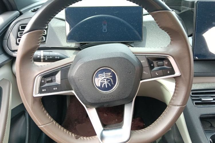 Used BYD Qin PLUS 2024 HONOR Edition DM-i 55KM Leading Model Steering Wheel