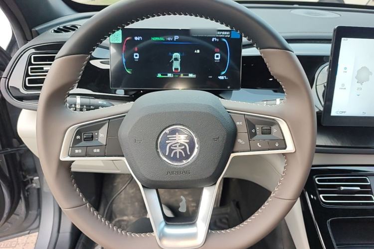 Used BYD Qin PLUS 2024 HONOR Edition DM-i 55KM Leading Model Steering Wheel