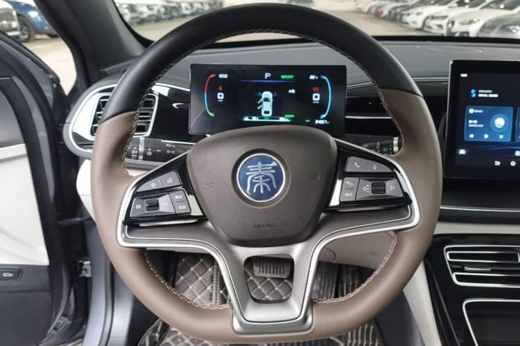 Used BYD Qin PLUS 2024 Honor Edition EV 420KM Beyond Model Steering Wheel