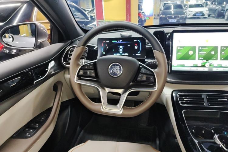 Used BYD Qin PLUS 2024 HONOR Edition DM-i 120KM Excellence Model Steering Wheel