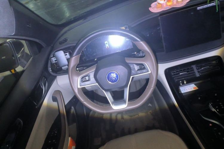 Used BYD Qin PLUS 2024 HONOR Edition DM-i 55KM Leading Model Steering Wheel