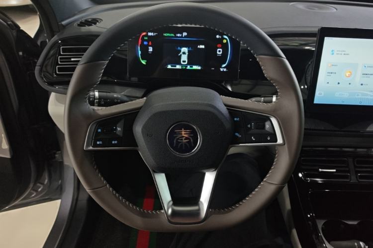 Used BYD Qin PLUS 2024 HONOR Edition DM-i 55KM Leading Model Steering Wheel