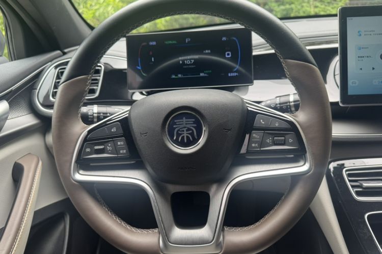 Used BYD Qin PLUS 2024 Honor Edition EV 510KM Leading Model Steering Wheel