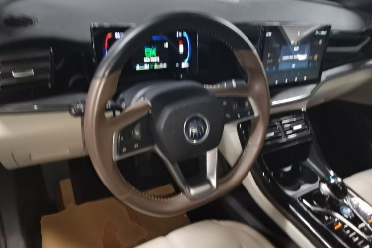 Used BYD Qin PLUS 2024 HONOR Edition DM-i 55KM Leading Model Steering Wheel