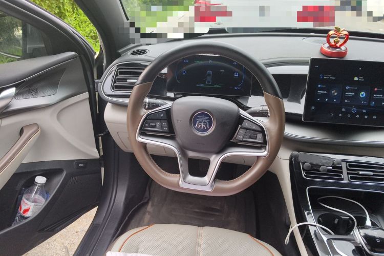 Used BYD Qin PLUS 2024 Honor Edition EV 510KM Leading Model Steering Wheel