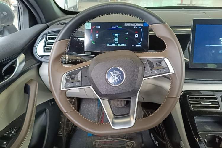 Used BYD Qin PLUS 2024 HONOR Edition DM-i 55KM Leading Model Steering Wheel