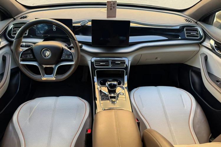 Used BYD Qin PLUS 2024 Honor Edition EV 420KM Leading Model Steering Wheel