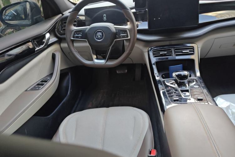 Used BYD Qin PLUS 2024 HONOR Edition DM-i 55KM Beyond Model Steering Wheel