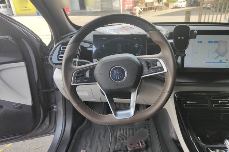 Used BYD Qin PLUS 2024 HONOR Edition DM-i 55KM Leading Model Steering Wheel