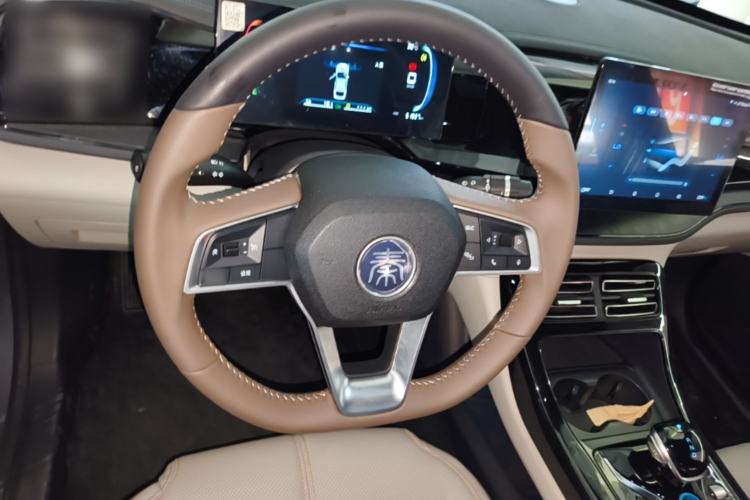 Used BYD Qin PLUS 2024 HONOR Edition DM-i 55KM Leading Model Steering Wheel