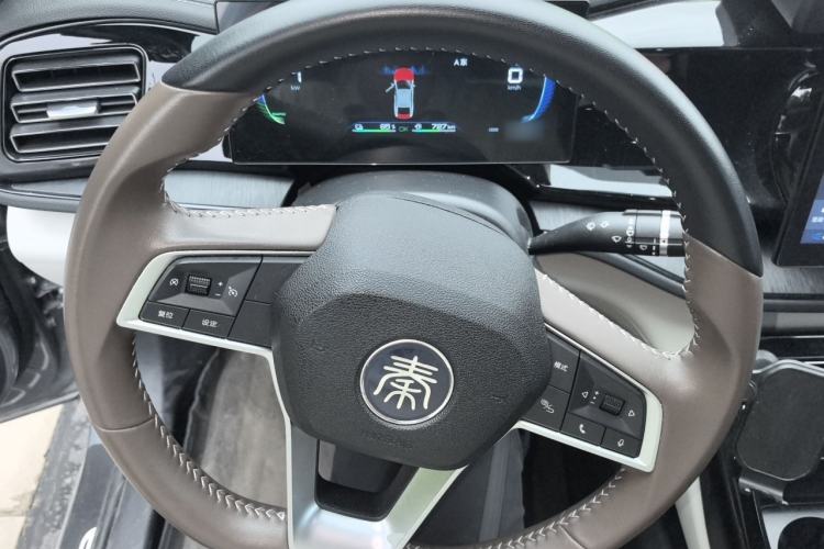 Used BYD Qin PLUS 2024 HONOR Edition DM-i 55KM Leading Model Steering Wheel