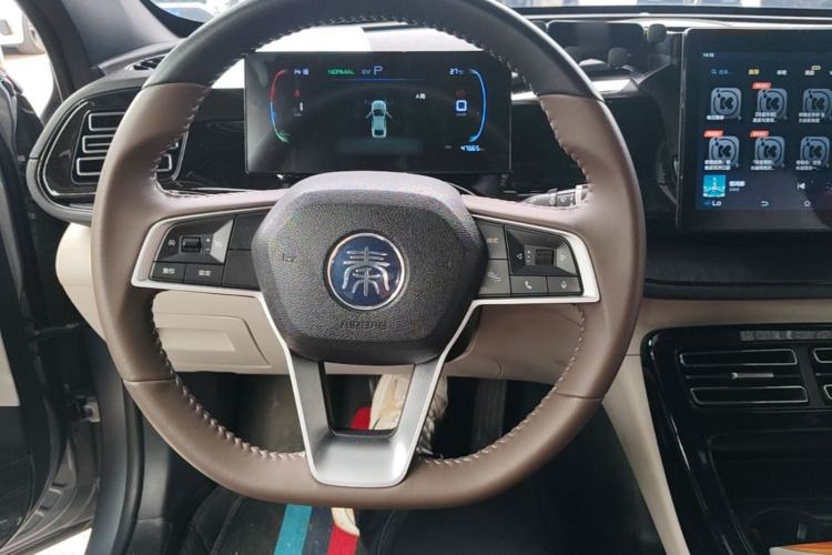 Used BYD Qin PLUS 2024 HONOR Edition DM-i 55KM Leading Model Steering Wheel