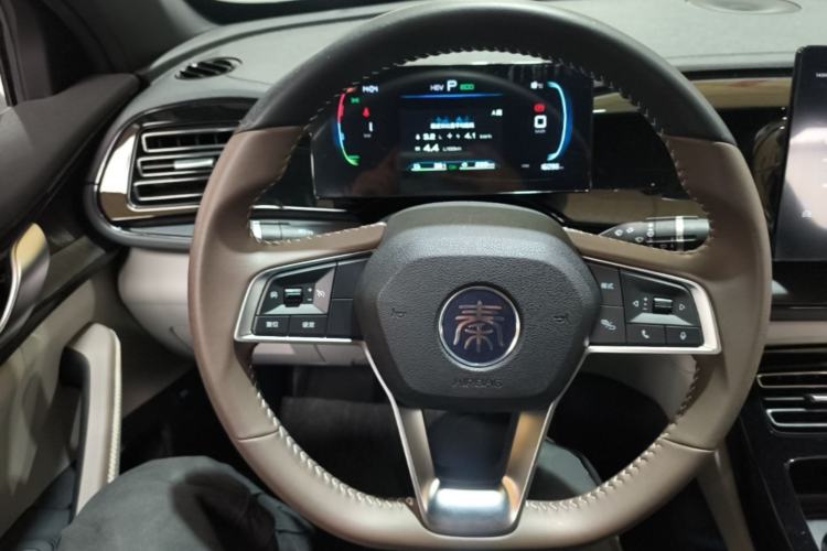Used BYD Qin PLUS 2024 HONOR Edition DM-i 55KM Leading Model Steering Wheel