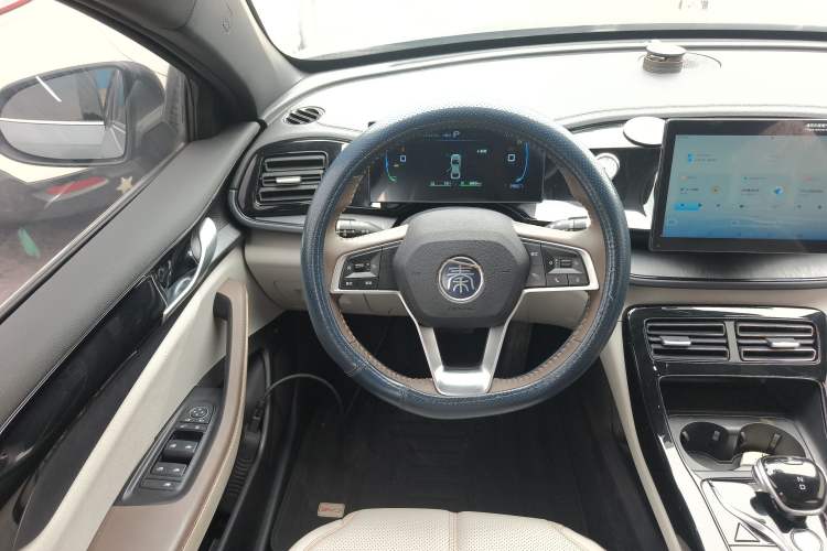 Used BYD Qin PLUS 2024 HONOR Edition DM-i 55KM Leading Model Steering Wheel
