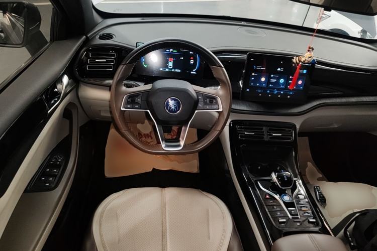 Used BYD Qin PLUS 2024 HONOR Edition DM-i 55KM Leading Model Steering Wheel
