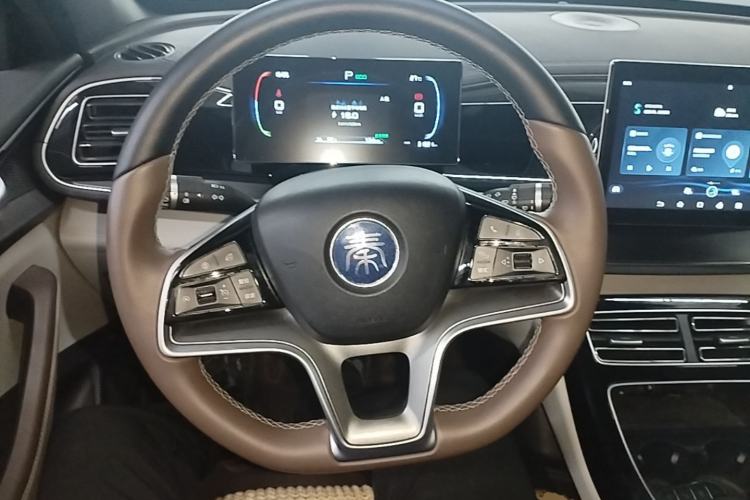Used BYD Qin PLUS 2024 Honor Edition EV 420KM Beyond Model Steering Wheel