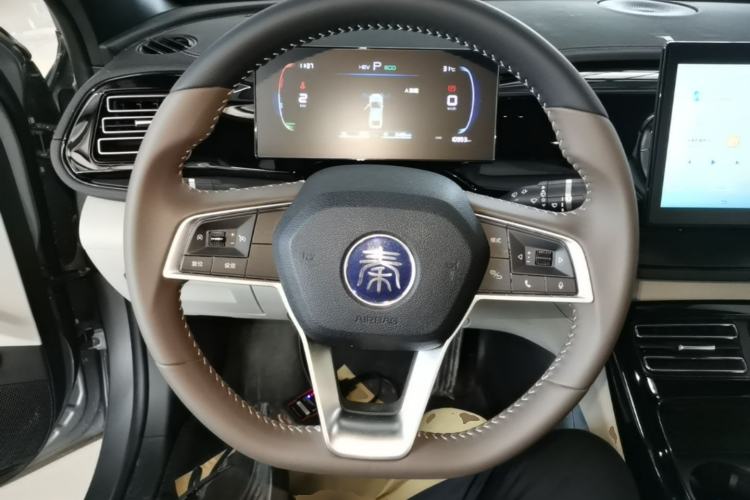Used BYD Qin PLUS 2024 HONOR Edition DM-i 55KM Leading Model Steering Wheel