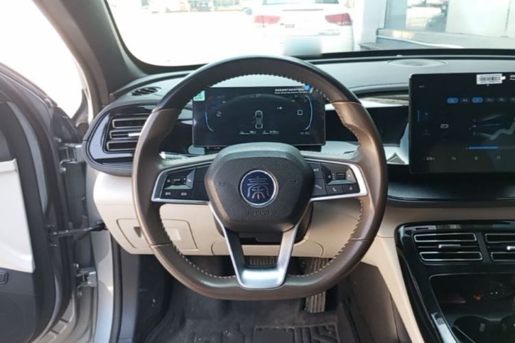Used BYD Qin PLUS 2024 HONOR Edition DM-i 55KM Leading Model Steering Wheel