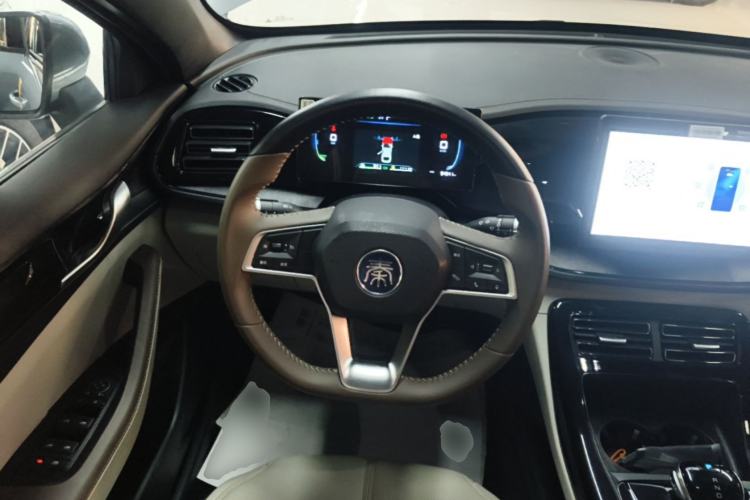 Used BYD Qin PLUS 2024 HONOR Edition DM-i 55KM Leading Model Steering Wheel