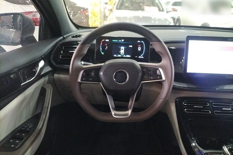 Used BYD Qin PLUS 2024 HONOR Edition DM-i 55KM Leading Model Steering Wheel