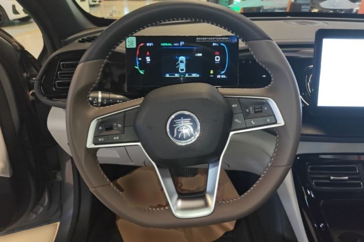 Used BYD Qin PLUS 2024 HONOR Edition DM-i 55KM Leading Model Steering Wheel