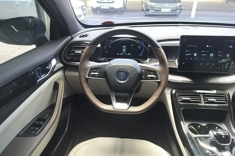 Used BYD Qin PLUS 2024 HONOR Edition DM-i 55KM Leading Model Steering Wheel