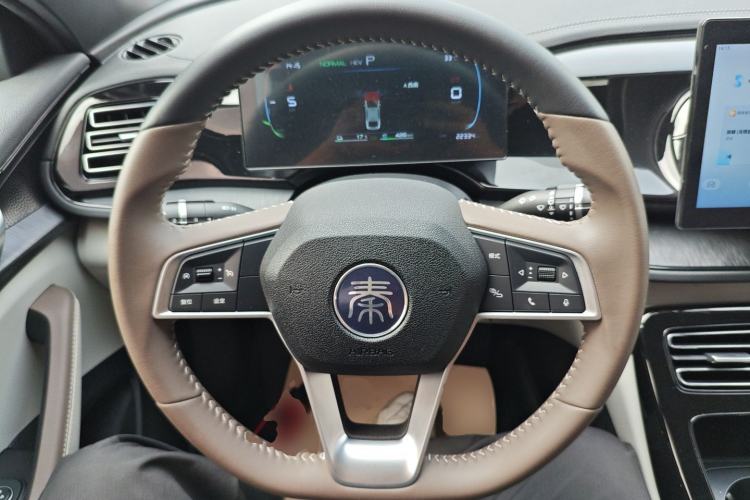 Used BYD Qin PLUS 2024 HONOR Edition DM-i 55KM Leading Model Steering Wheel