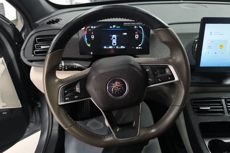 Used BYD Qin PLUS 2024 HONOR Edition DM-i 55KM Leading Model Steering Wheel