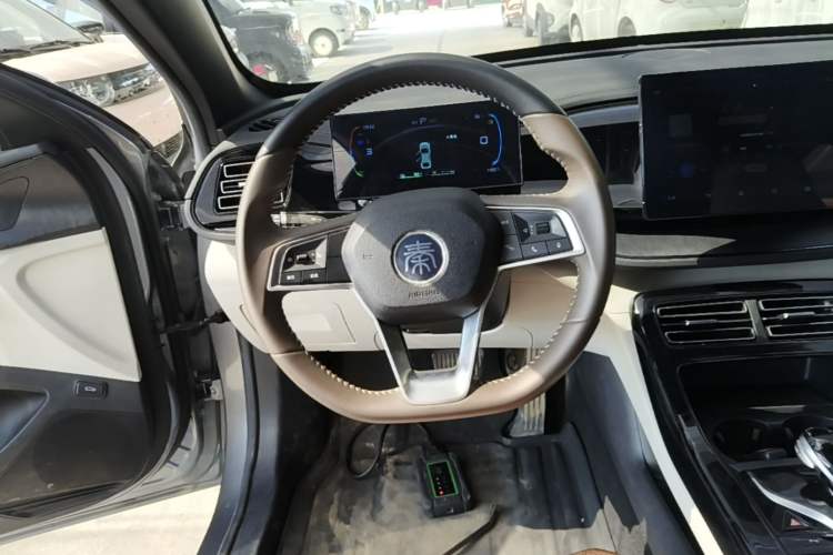 Used BYD Qin PLUS 2024 HONOR Edition DM-i 55KM Leading Model Steering Wheel