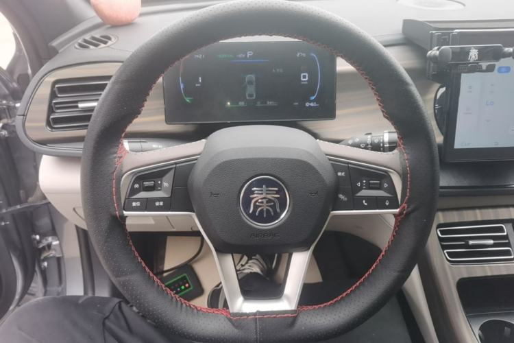 Used BYD Qin PLUS 2024 HONOR Edition DM-i 55KM Leading Model Steering Wheel
