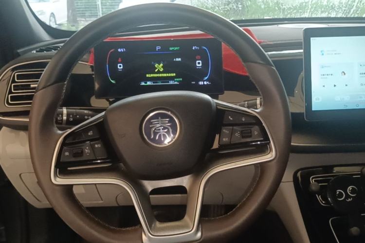 Used BYD Qin PLUS 2024 Honor Edition EV 510KM Leading Model Steering Wheel