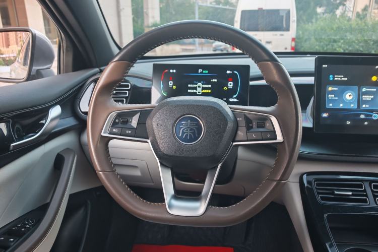 Used BYD Qin PLUS 2024 HONOR Edition DM-i 55KM Leading Model Steering Wheel