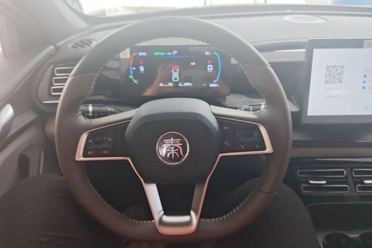 Used BYD Qin PLUS 2024 HONOR Edition DM-i 55KM Leading Model Steering Wheel