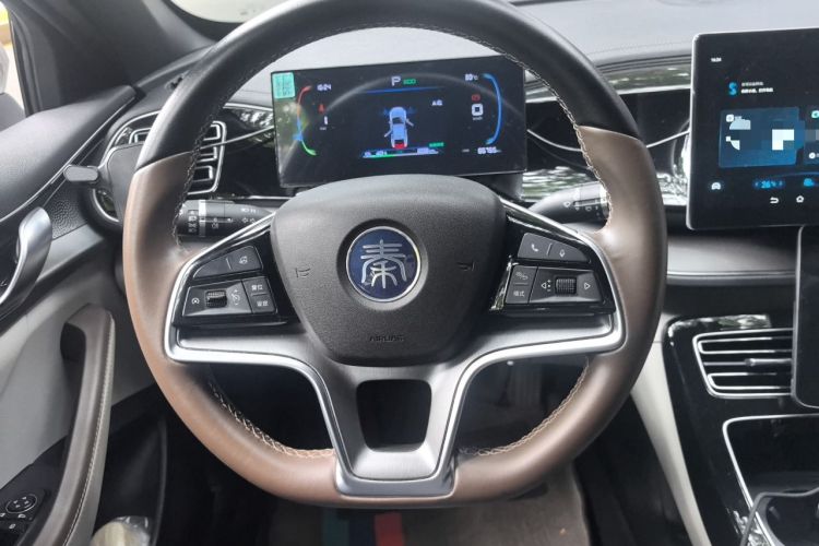 Used BYD Qin PLUS 2024 Honor Edition EV 510KM Leading Model Steering Wheel