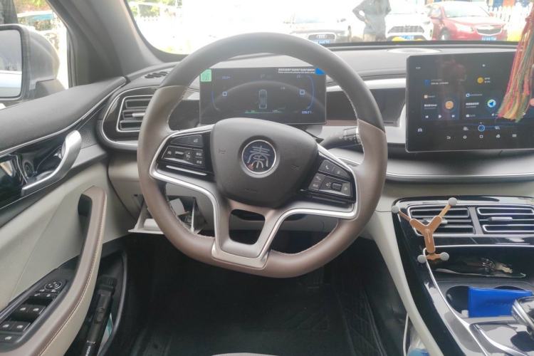 Used BYD Qin PLUS 2024 Honor Edition EV 420KM Leading Model Steering Wheel