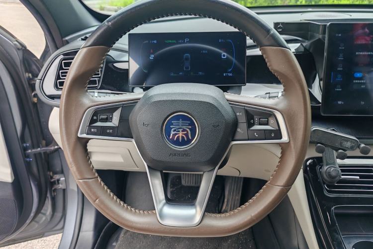 Used BYD Qin PLUS 2024 HONOR Edition DM-i 55KM Leading Model Steering Wheel