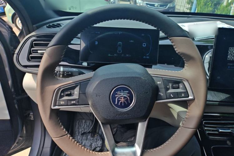 Used BYD Qin PLUS 2024 HONOR Edition DM-i 55KM Leading Model Steering Wheel