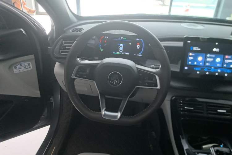 Used BYD Qin PLUS 2024 HONOR Edition DM-i 55KM Leading Model Steering Wheel