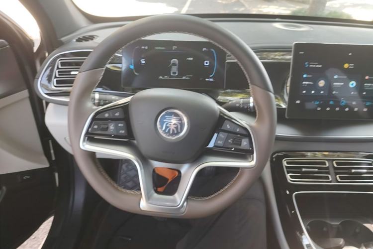 Used BYD Qin PLUS 2024 Honor Edition EV 510KM Beyond Model Steering Wheel