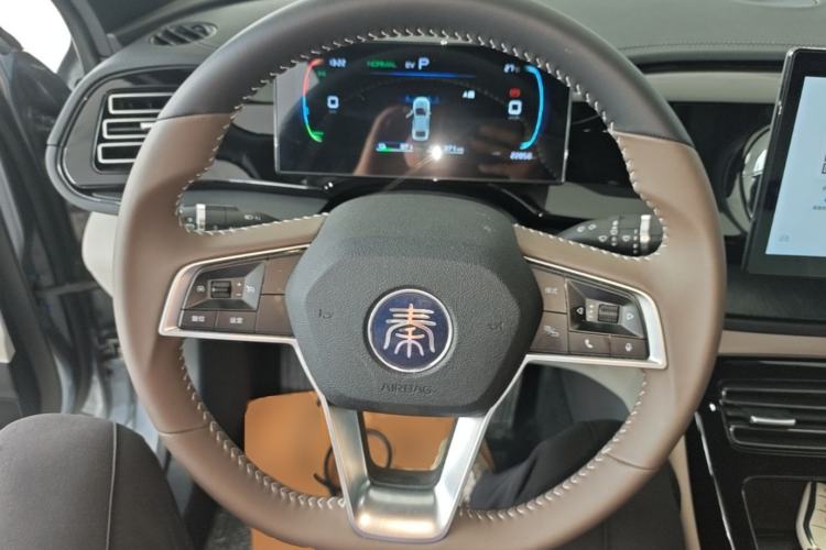 Used BYD Qin PLUS 2024 HONOR Edition DM-i 55KM Leading Model Steering Wheel