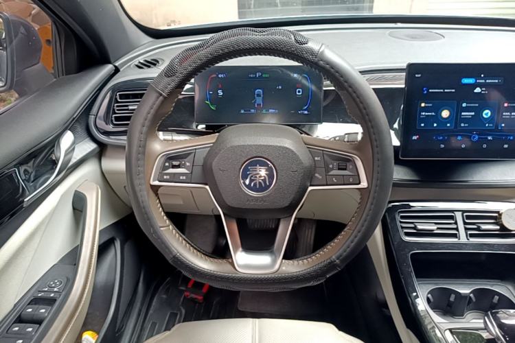 Used BYD Qin PLUS 2024 HONOR Edition DM-i 55KM Leading Model Steering Wheel