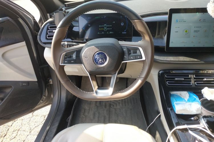 Used BYD Qin PLUS 2024 HONOR Edition DM-i 55KM Leading Model Steering Wheel