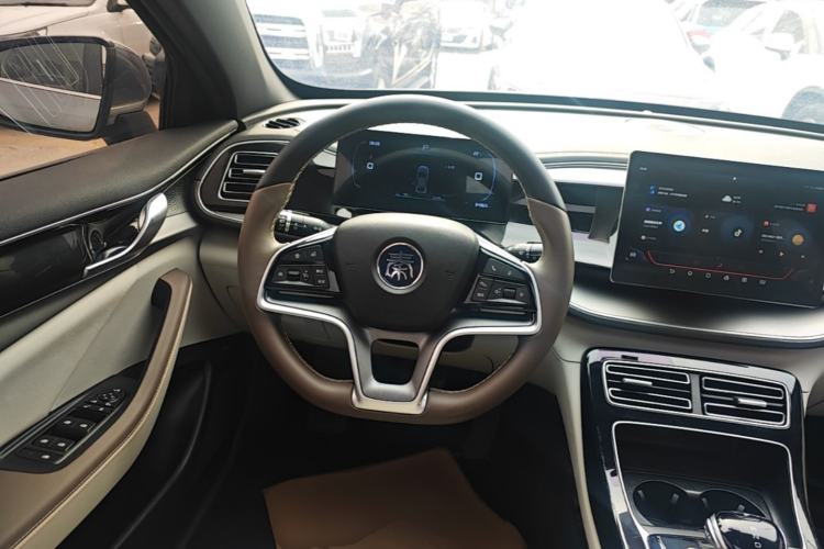 Used BYD Qin PLUS 2024 Honor Edition EV 420KM Beyond Model Steering Wheel