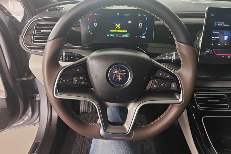 Used BYD Qin PLUS 2024 Honor Edition EV 510KM Leading Model Steering Wheel