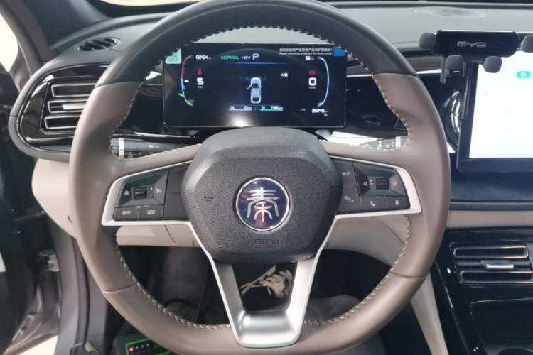 Used BYD Qin PLUS 2024 HONOR Edition DM-i 55KM Leading Model Steering Wheel