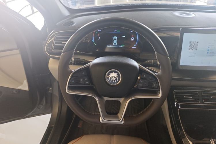 Used BYD Qin PLUS 2024 Honor Edition EV 420KM Leading Model Steering Wheel