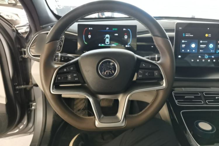 Used BYD Qin PLUS 2024 Honor Edition EV 420KM Beyond Model Steering Wheel
