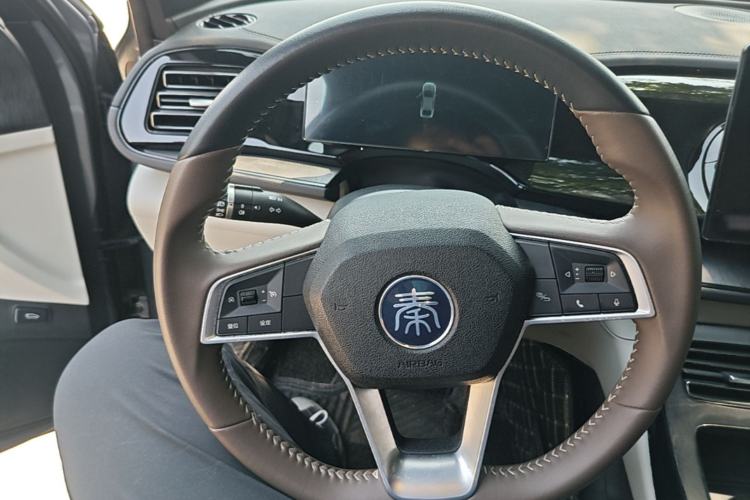 Used BYD Qin PLUS 2024 HONOR Edition DM-i 55KM Leading Model Steering Wheel